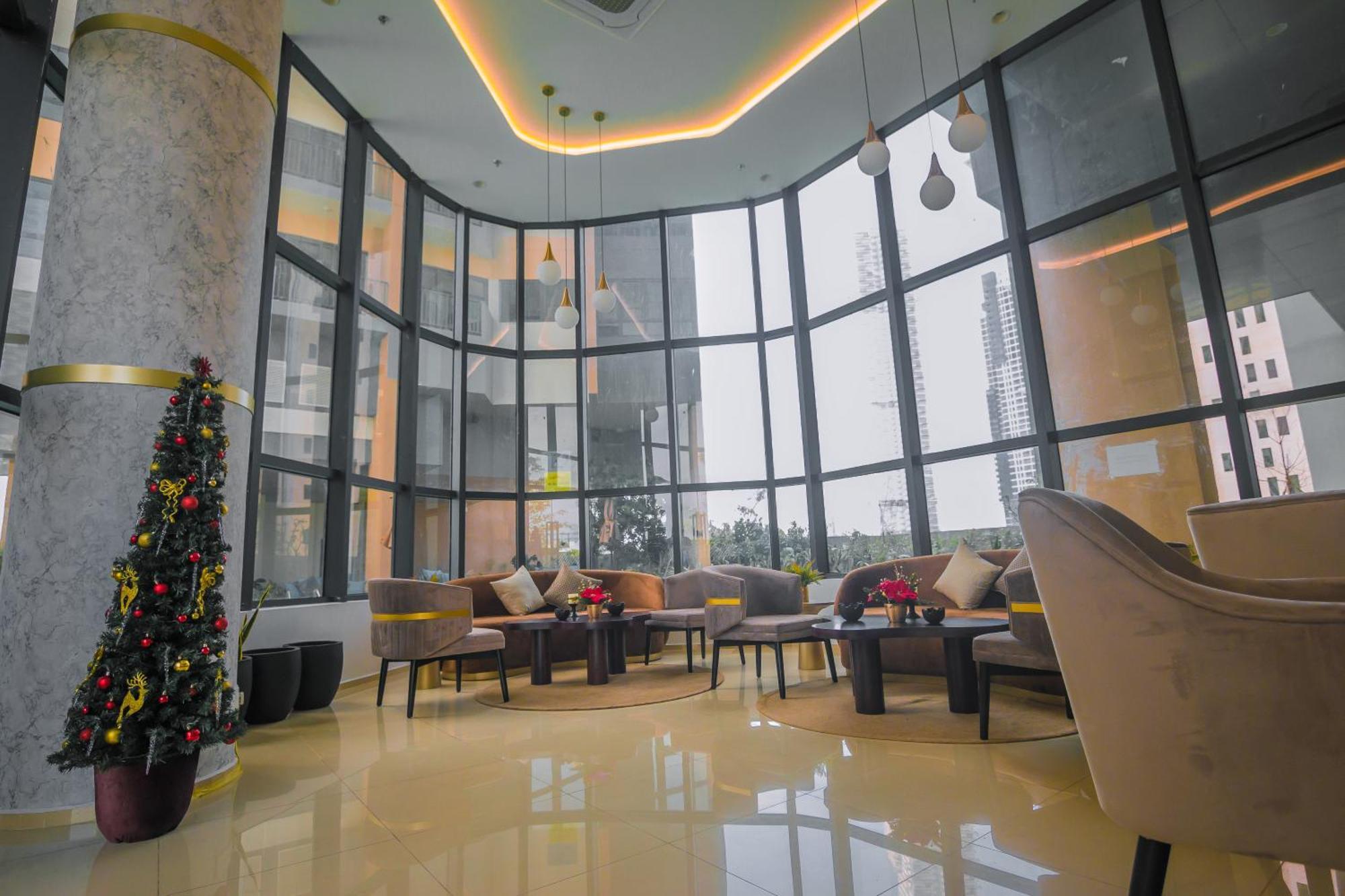 Celestara Luxury At Trizen With Pool, View Apartment *
