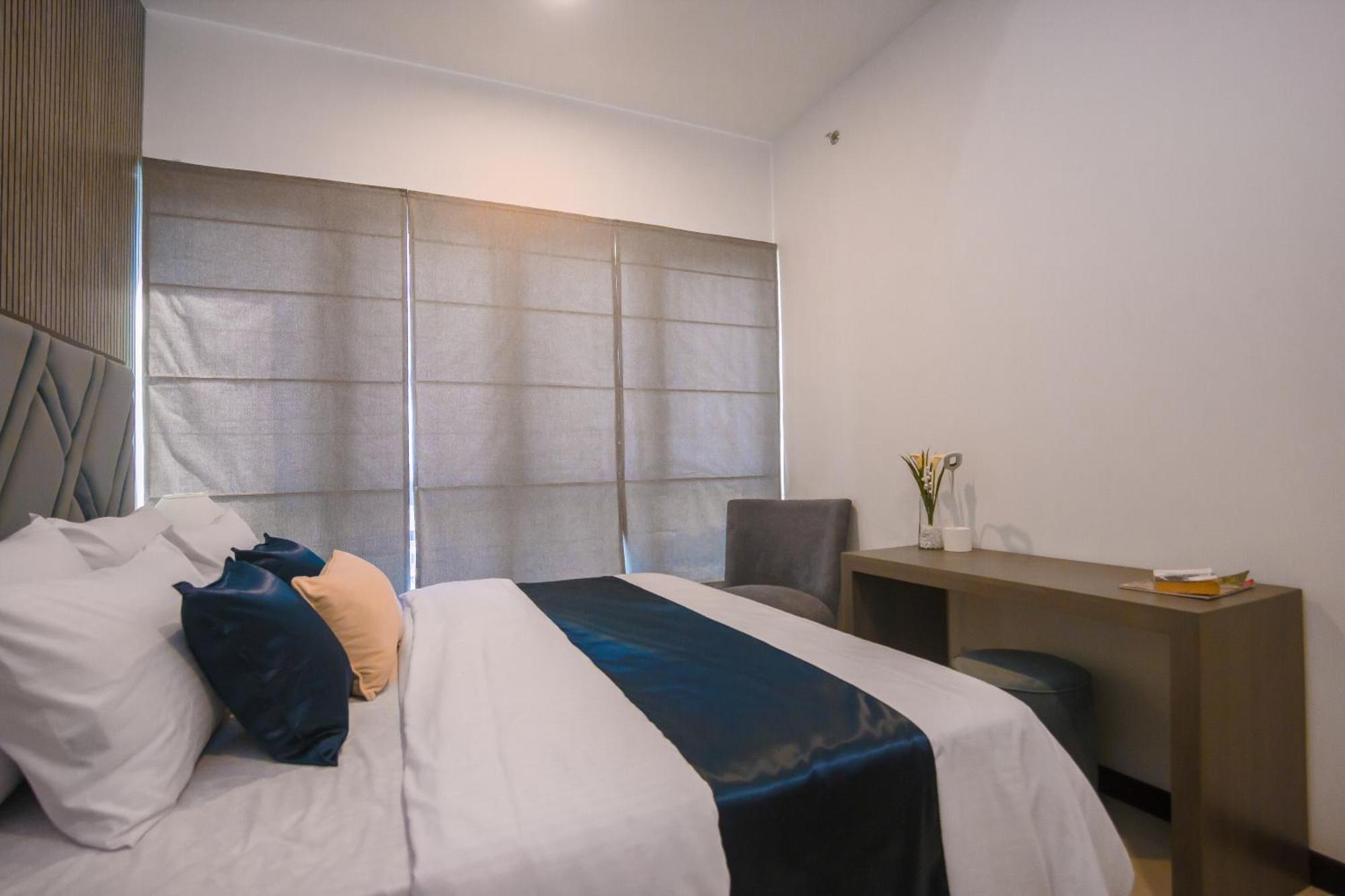 Celestara Luxury At Trizen With Pool, View *