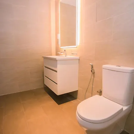 Celestara Luxury Colombo Apartment At Trizen With Pool, City View Exterior photo